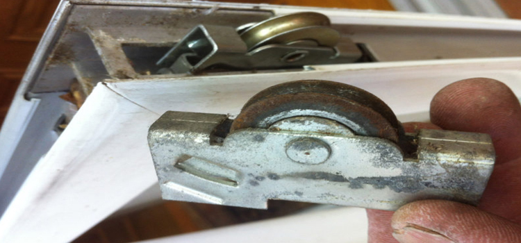 screen door roller repair in Mira Loma